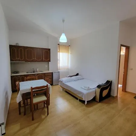 Pasqyra Aparthotel