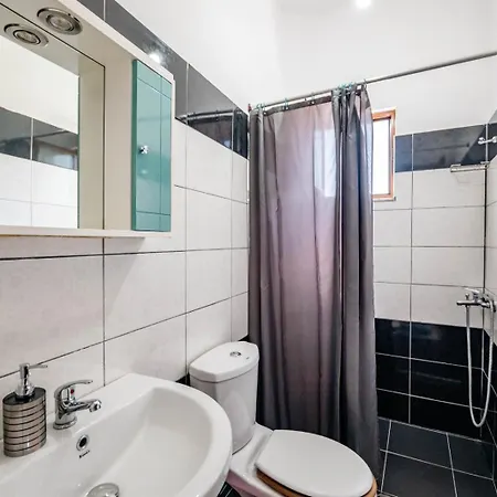 Pasqyra Aparthotel Ksamil