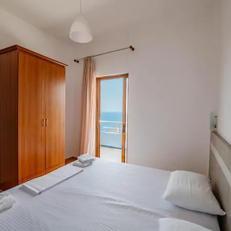 Pasqyra Aparthotel