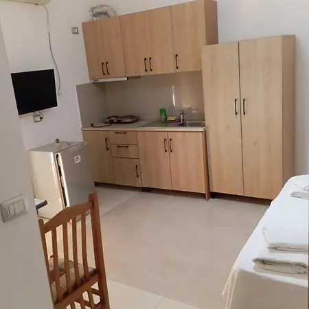 Pasqyra Aparthotel